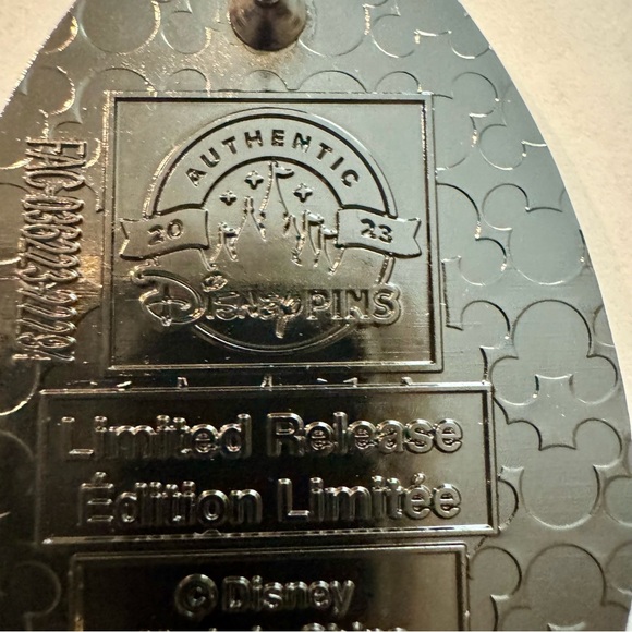 NWT. Disney Parks Pin Dale Happy Easter Egg 2023 Chip & Dale EGGstravagana LR - Picture 9 of 11